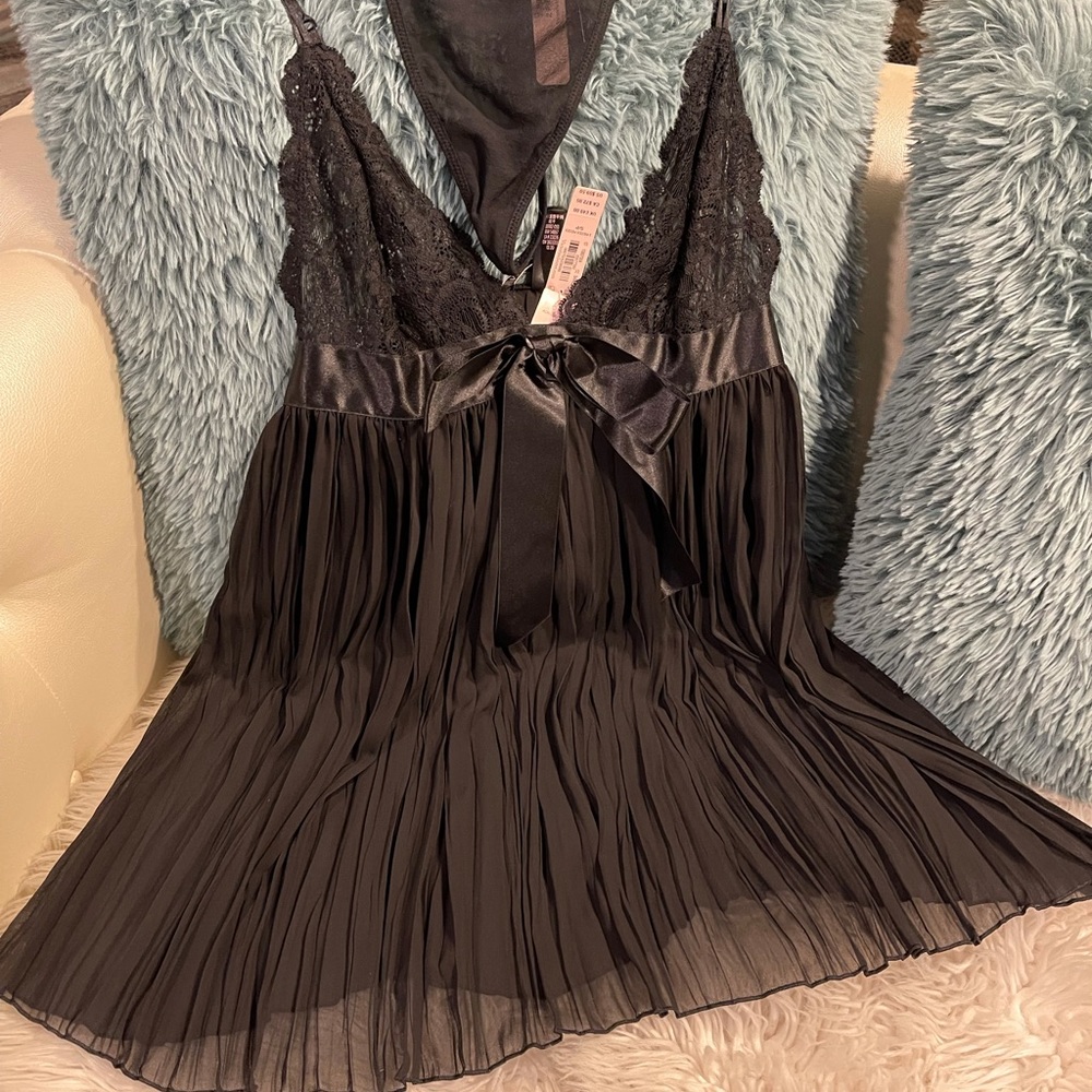 VICTORIA SECRET NWT NITIE SET